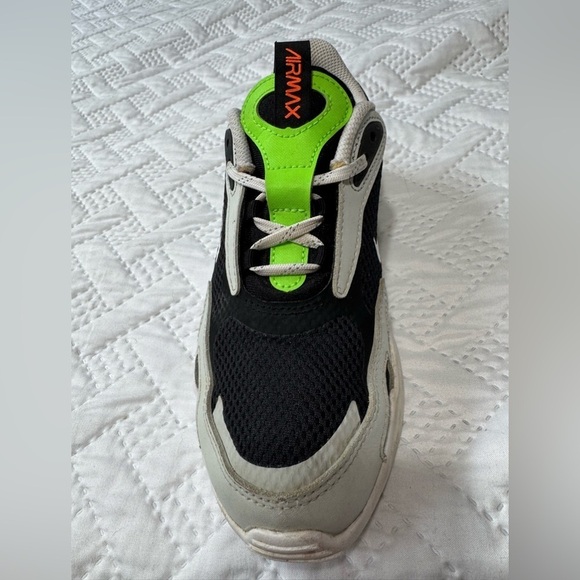 Nike Air Max Bolt Running Shoes Sneakers Youth Size 5Y CW1626-002 Unisex 2022 - Picture 10 of 10